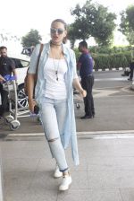 Sonakshi Sinha snapped at airport on 14th June 2016